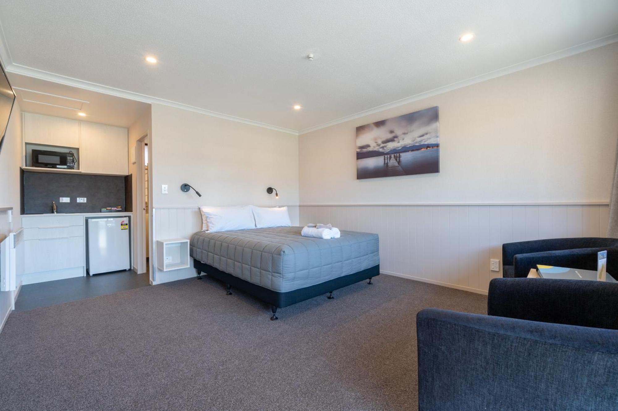 Te Anau Top 10 Holiday Park And Motels Exterior photo