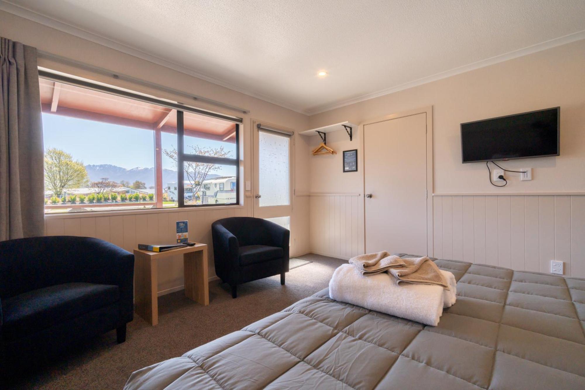 Te Anau Top 10 Holiday Park And Motels Exterior photo