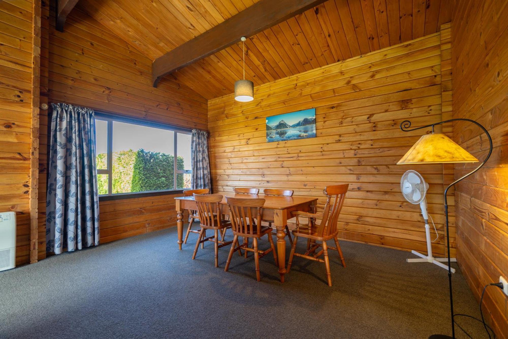 Te Anau Top 10 Holiday Park And Motels Exterior photo