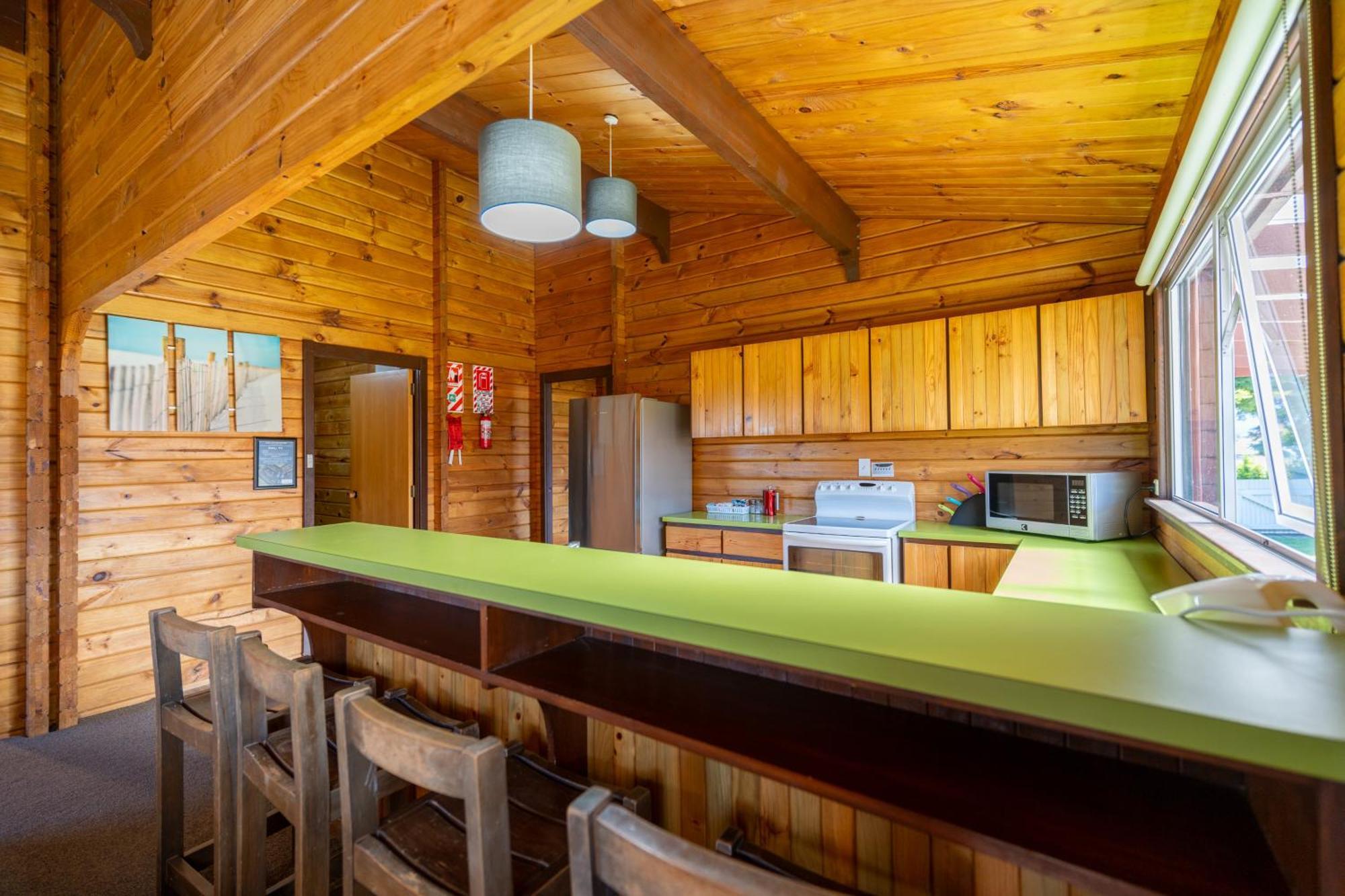 Te Anau Top 10 Holiday Park And Motels Exterior photo