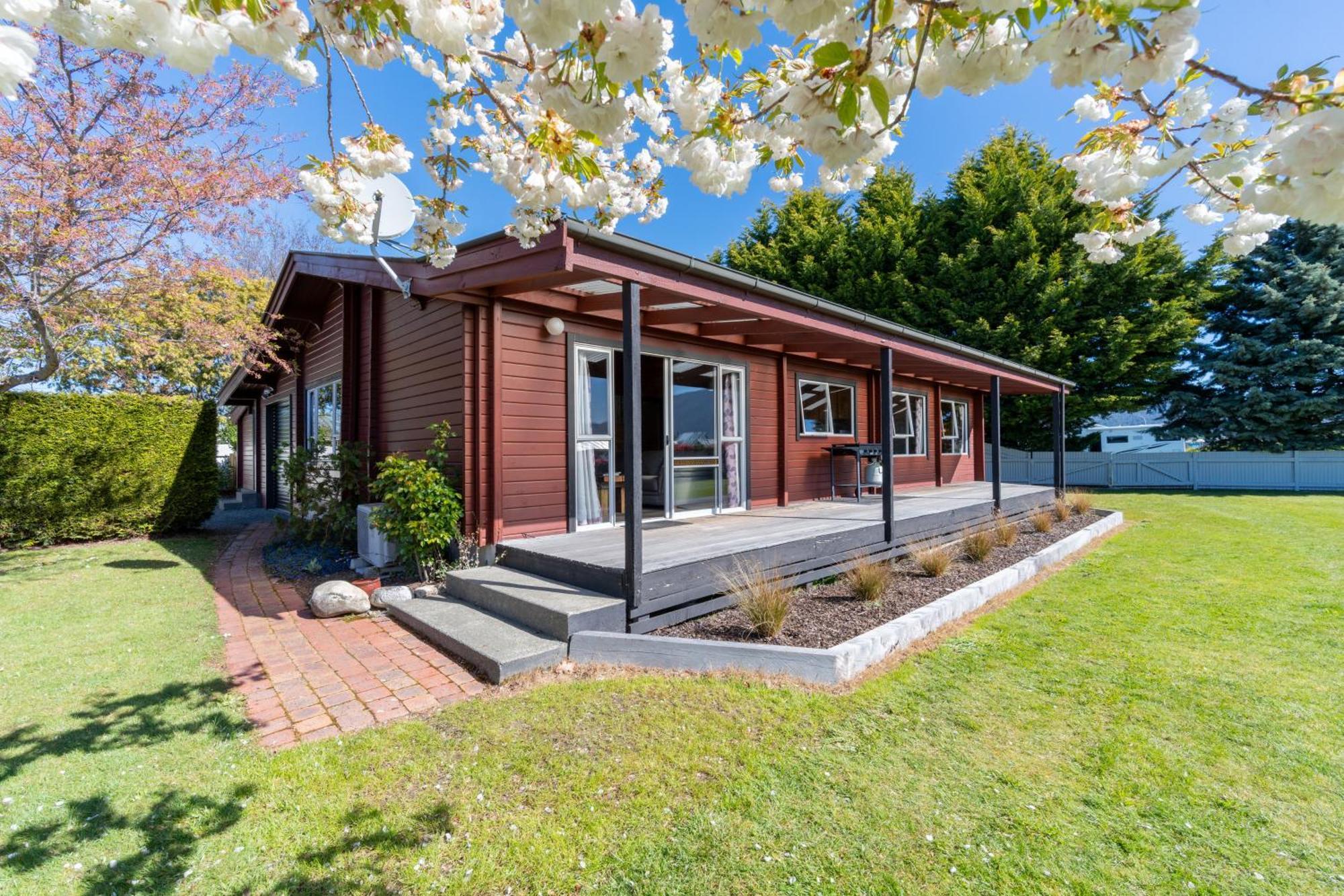 Te Anau Top 10 Holiday Park And Motels Exterior photo