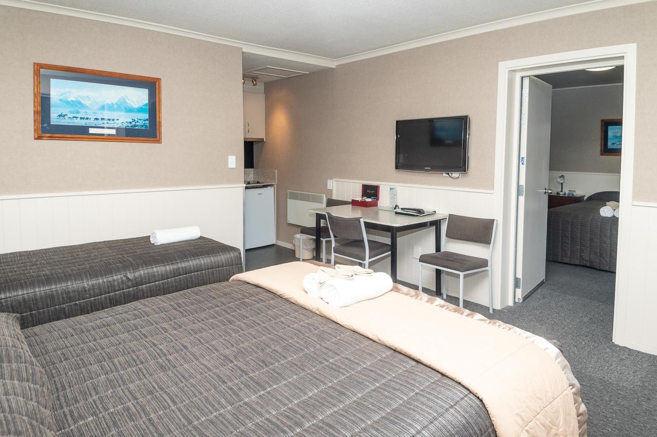 Te Anau Top 10 Holiday Park And Motels Exterior photo