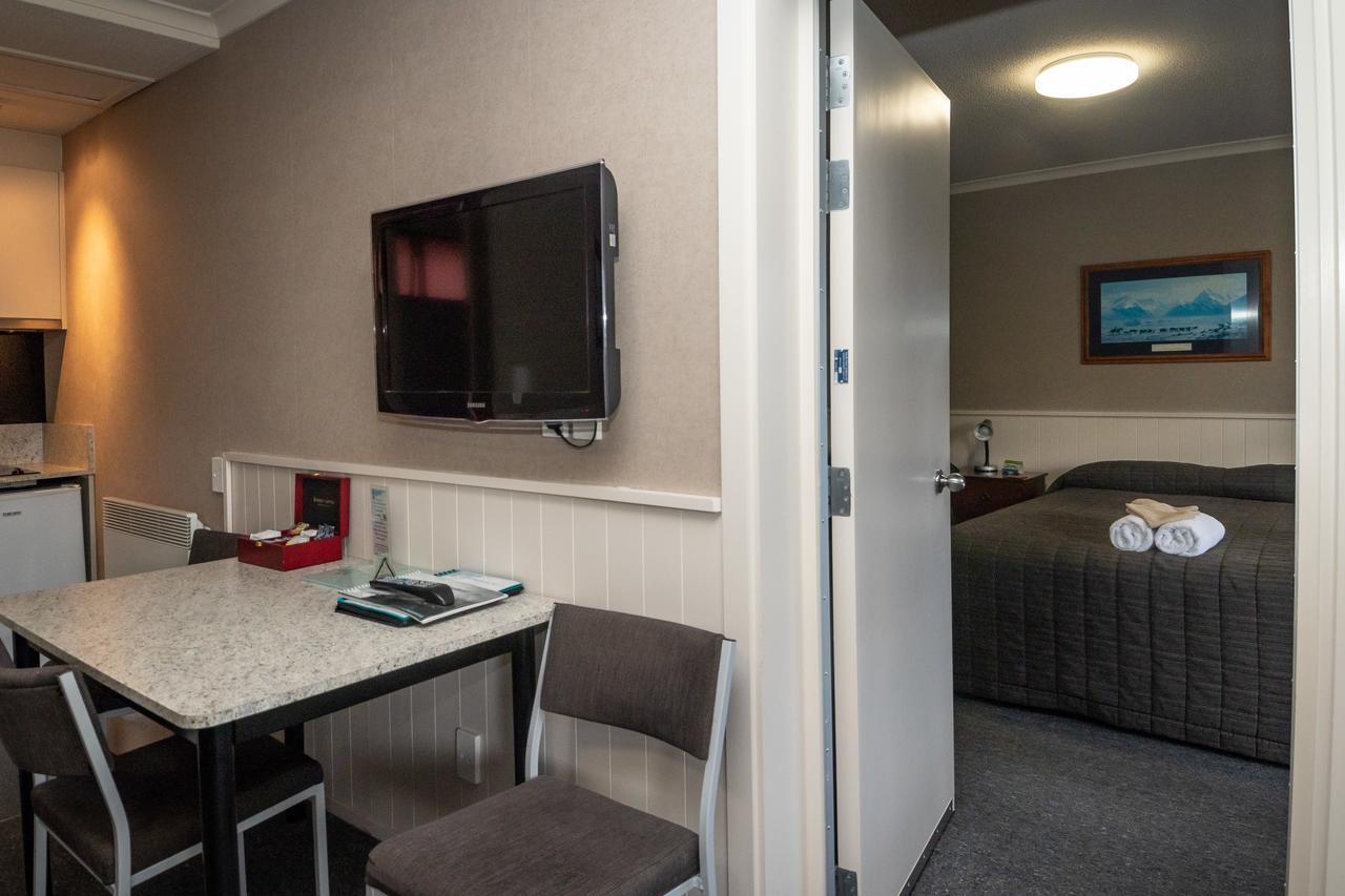 Te Anau Top 10 Holiday Park And Motels Exterior photo