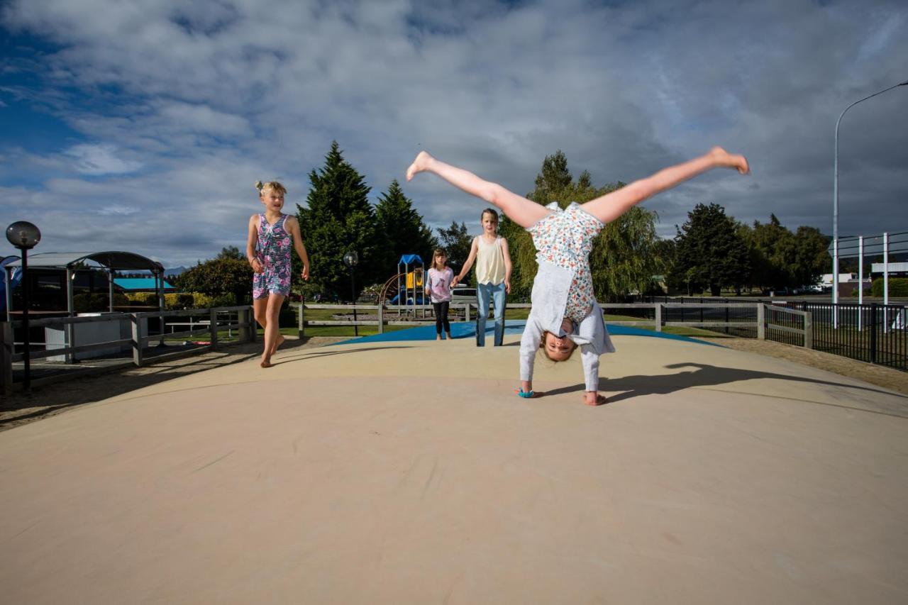 Te Anau Top 10 Holiday Park And Motels Exterior photo